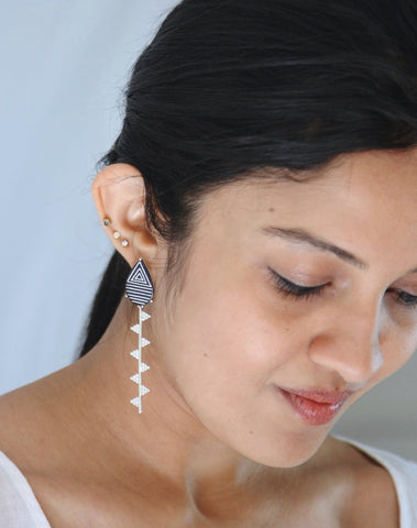 Exquisite, sleek, long Bidri earrings - Lai