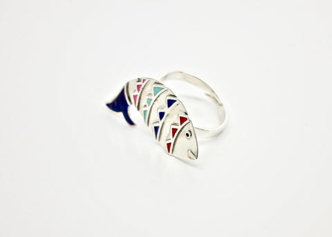 Playful 'mahi' (fish) statement ring - Lai