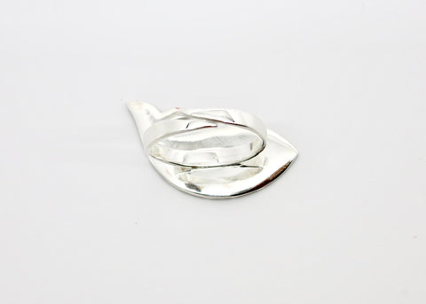 Playful 'mahi' (fish) statement ring - Lai